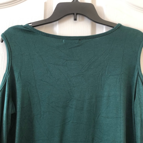 Aolakeke Classic Fashion Collection Forest Green Cold Shoulder Top Size Small - Picture 8 of 8